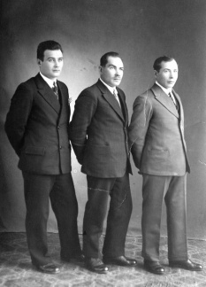 Veljekset Ivanorskij v.1930. Johannes   ,Pekka ja Vasili